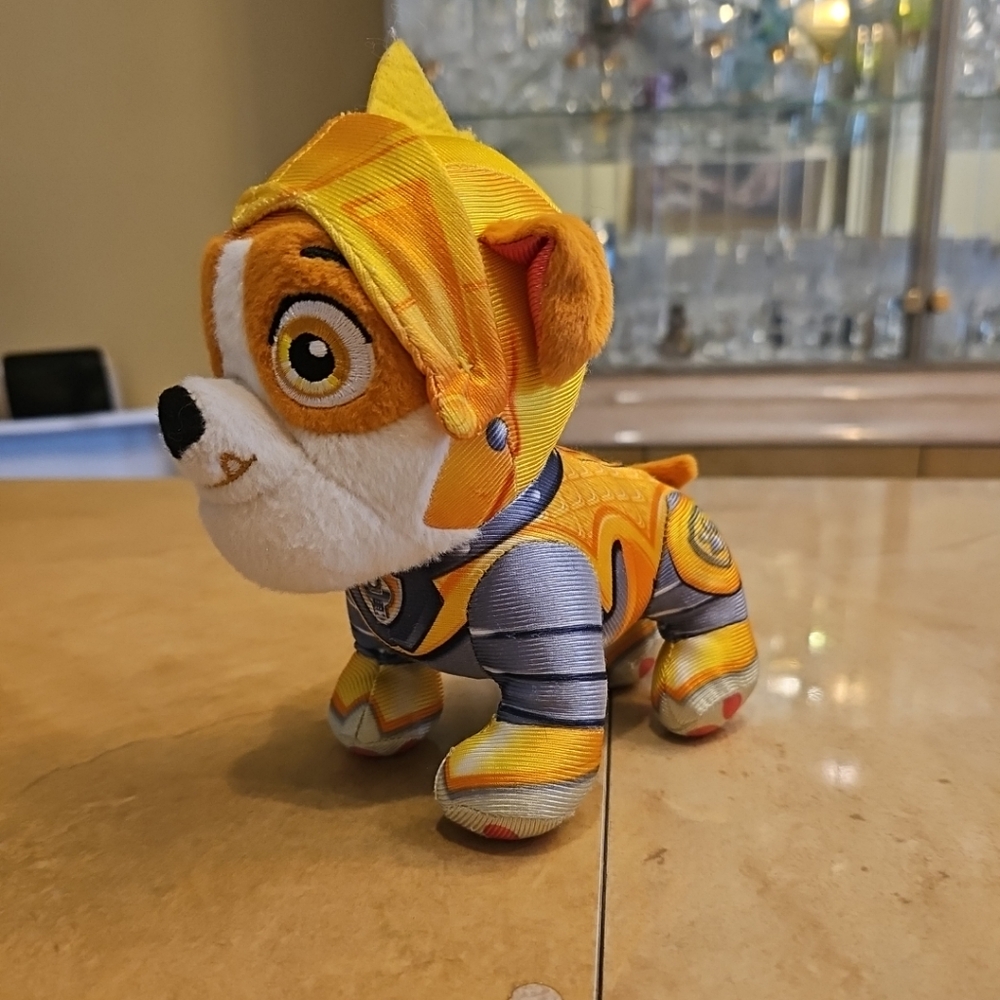 Paw Patrol Rescue Knights Rubble 7" Heroic Pup‎ Plush Helmet Moving Visor
